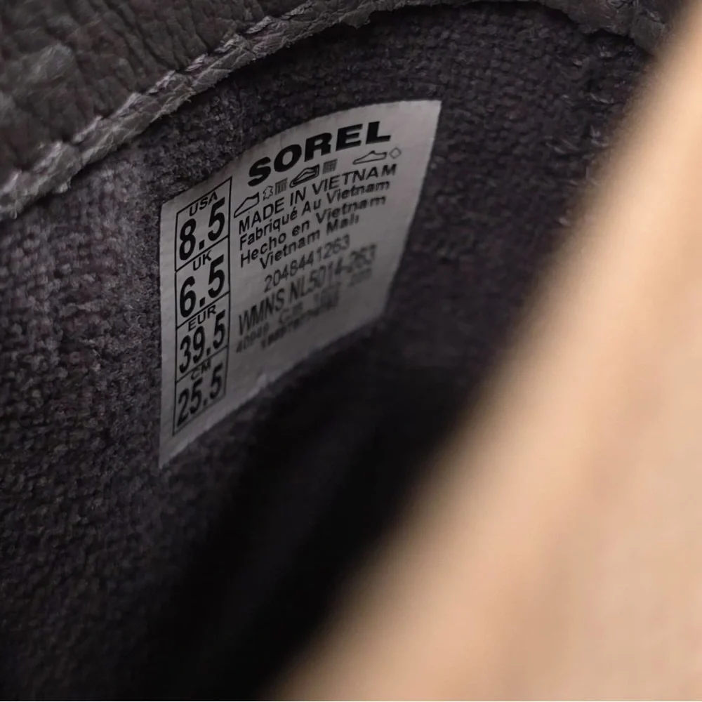NWB SOREL CARIBOU‎ X Waterproof Platform Chelsea Boot LEATHER UPPER Size 8.5 & 9